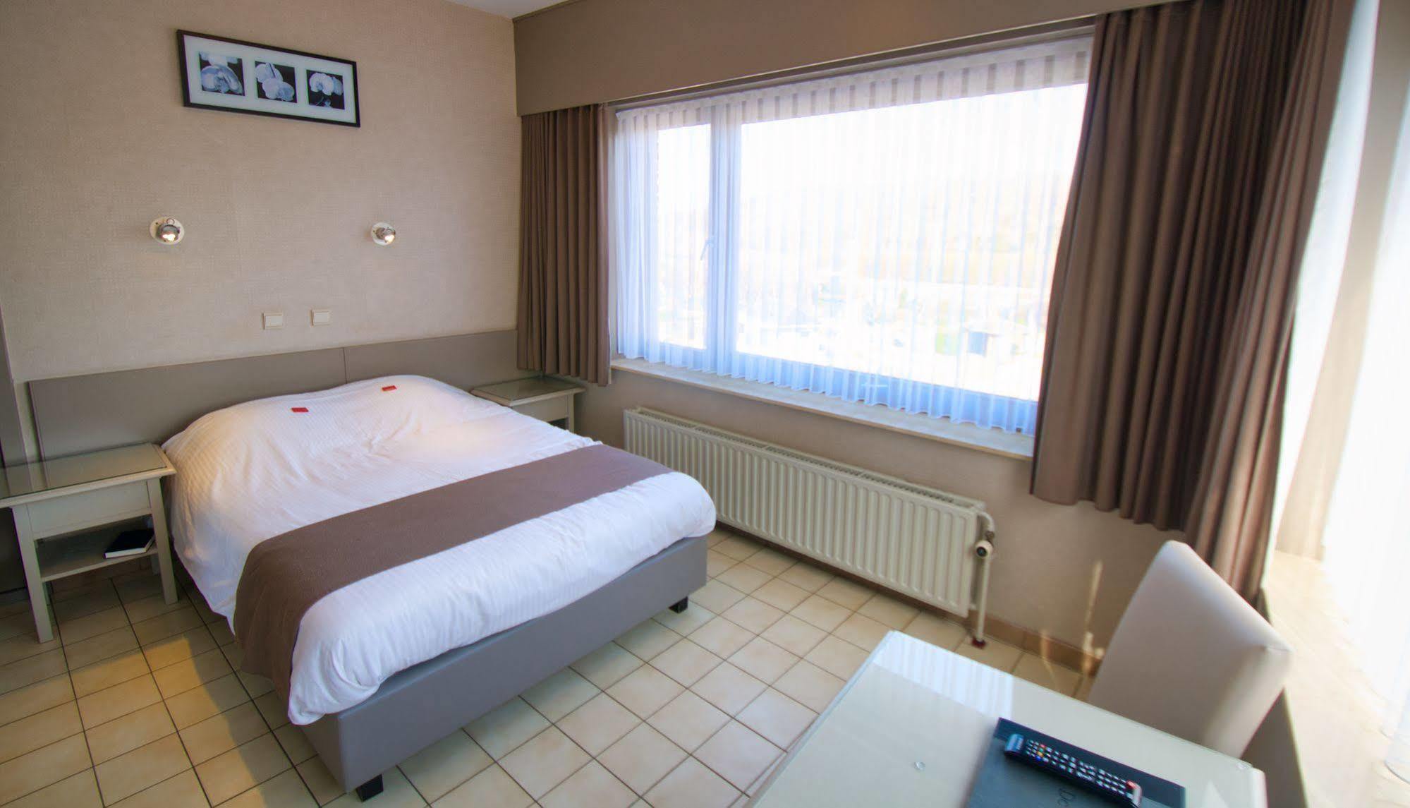 Hotel De Golf Bredene Exterior foto